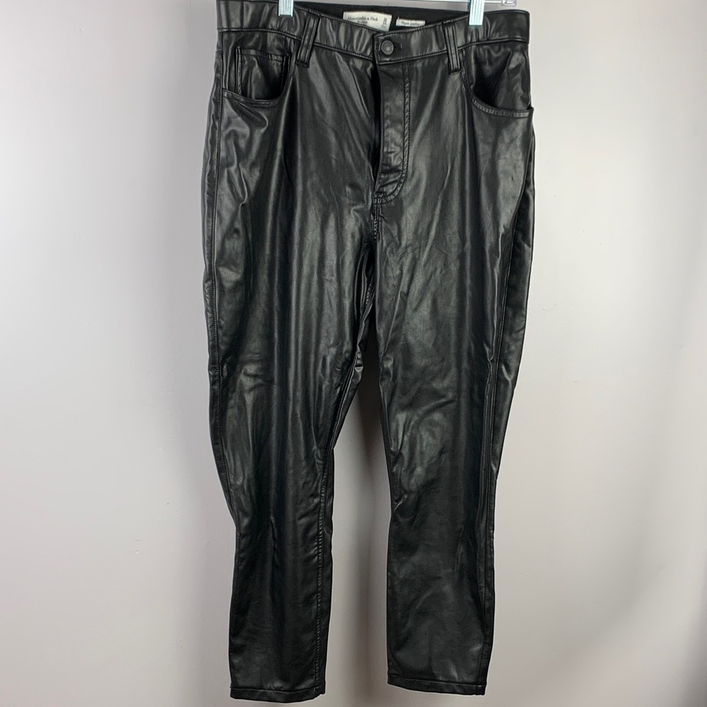 Abercrombie & Fitch the skinny high rise curvy love 32/14s black vegan leather